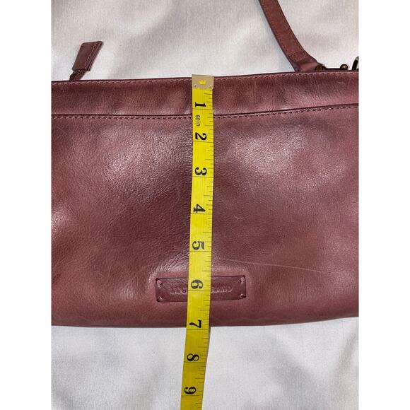 Lucky Brand Crossbody Purse -‎ In a Beautiful Maroon Color - So many pockets! - Picture 14 of 14